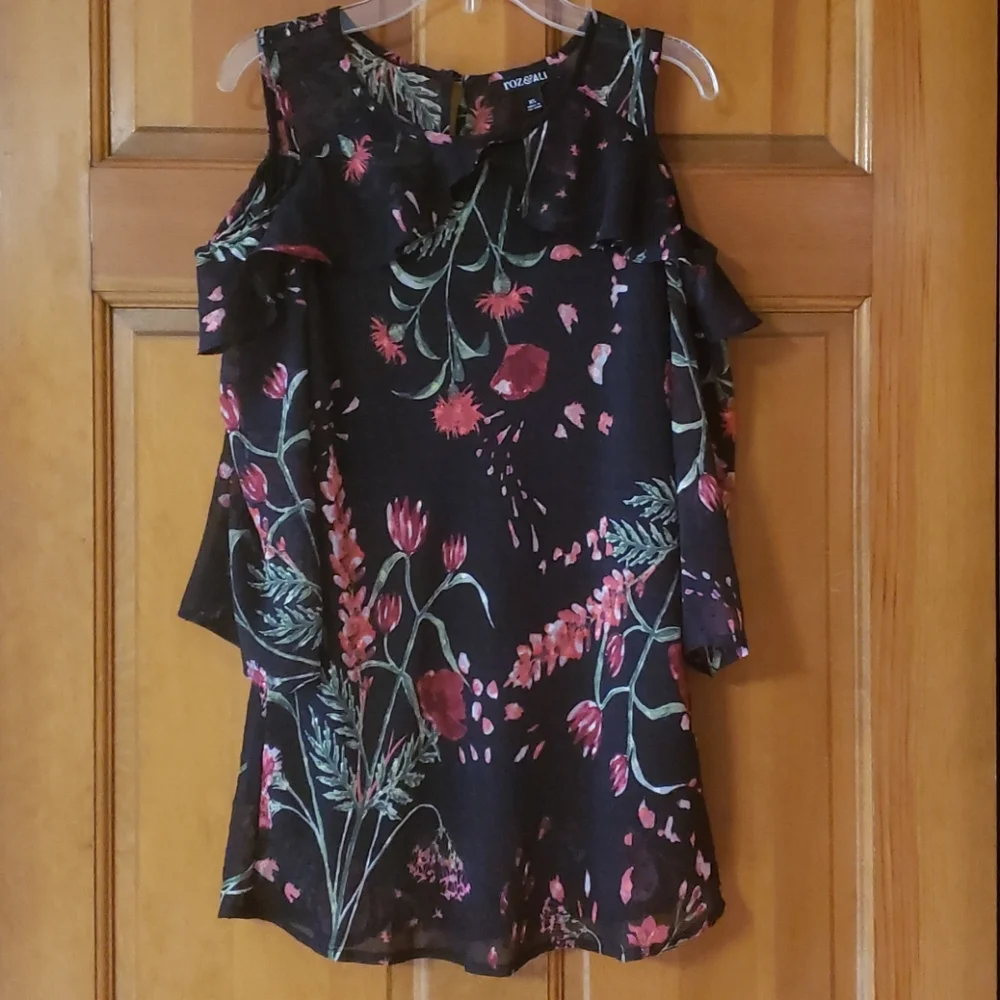 Roz & Ali Black Cold Shoulder Blouse Lined Size XS Women's EUC - Picture 1 of 5